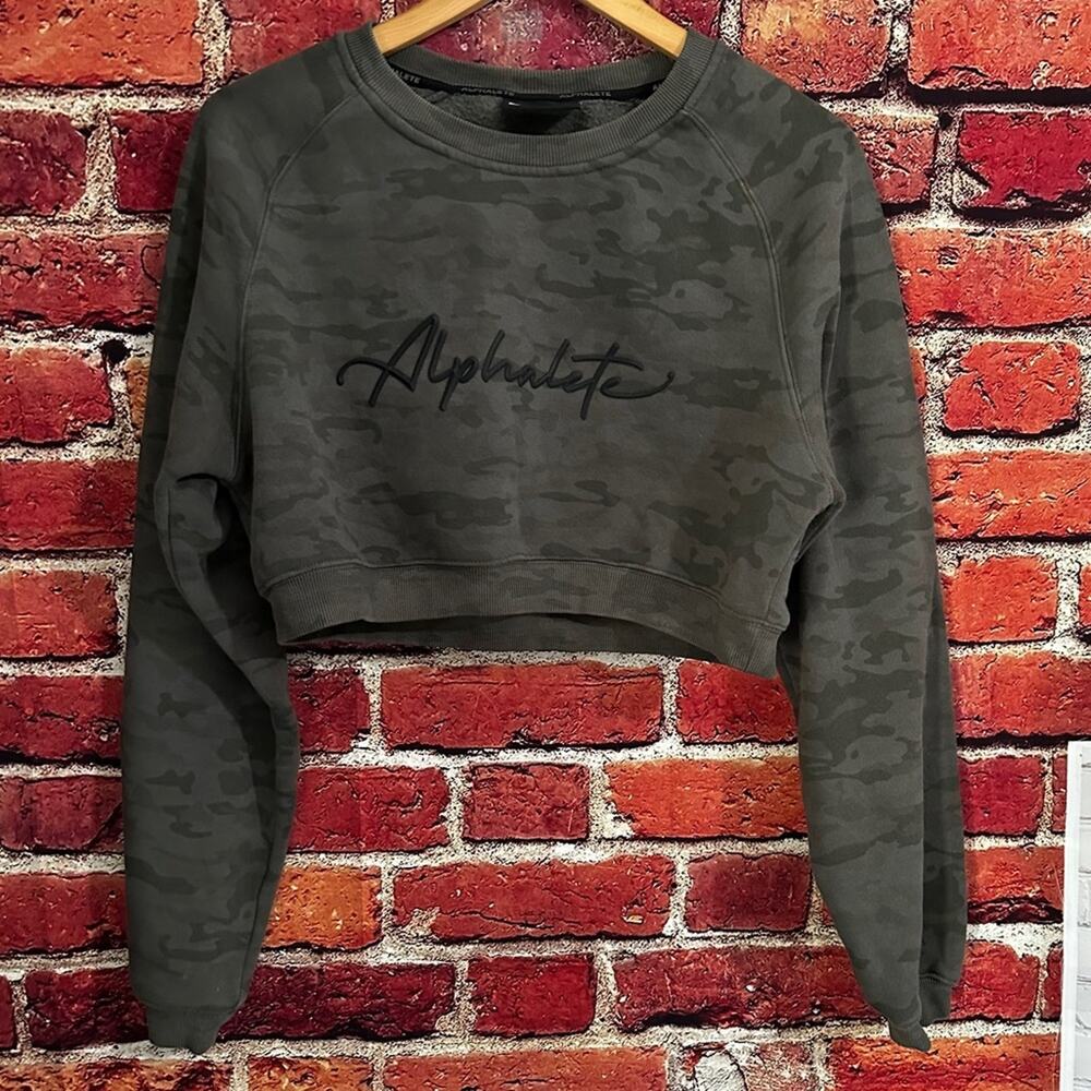 Alphalete cropped camo sweater